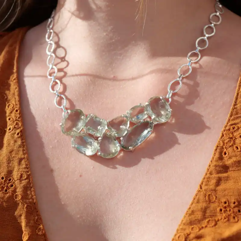 Vente Flash Collier souple en argent martele et 8 pierres Prasiolite