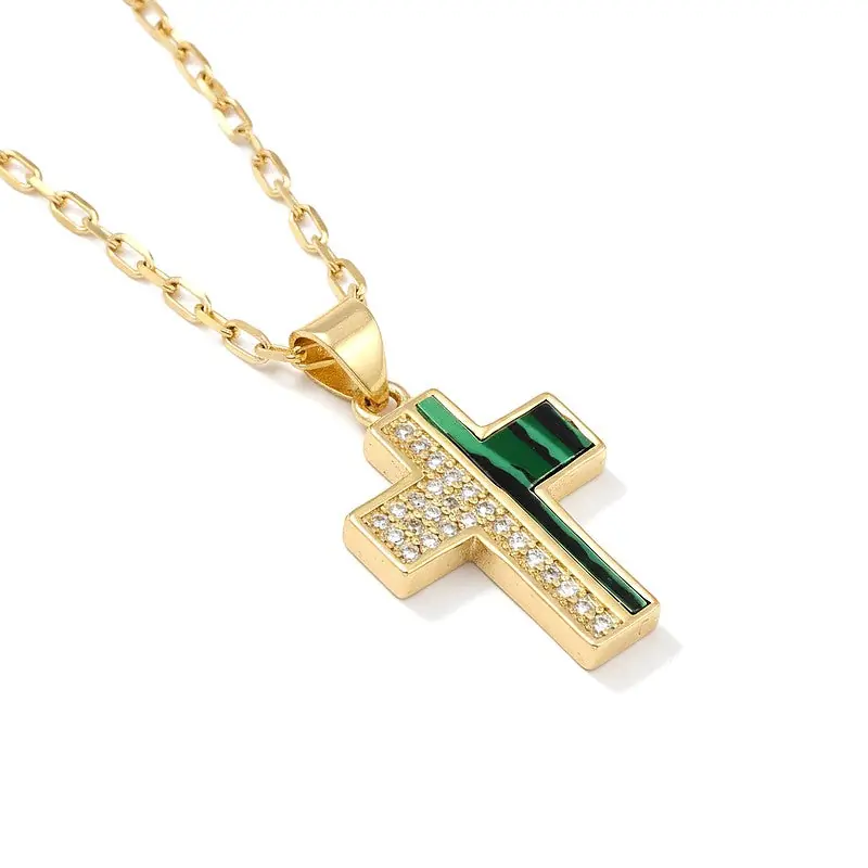 Nouvel Arrivage Collier doré chaîne et pendentif croix malachite naturelle et zirconiums sertis