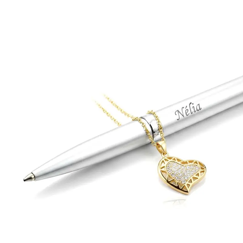 Collier pour femme chaîne ornée d'un joli pendentif cœur serti de zirconiums Expédition Rapide