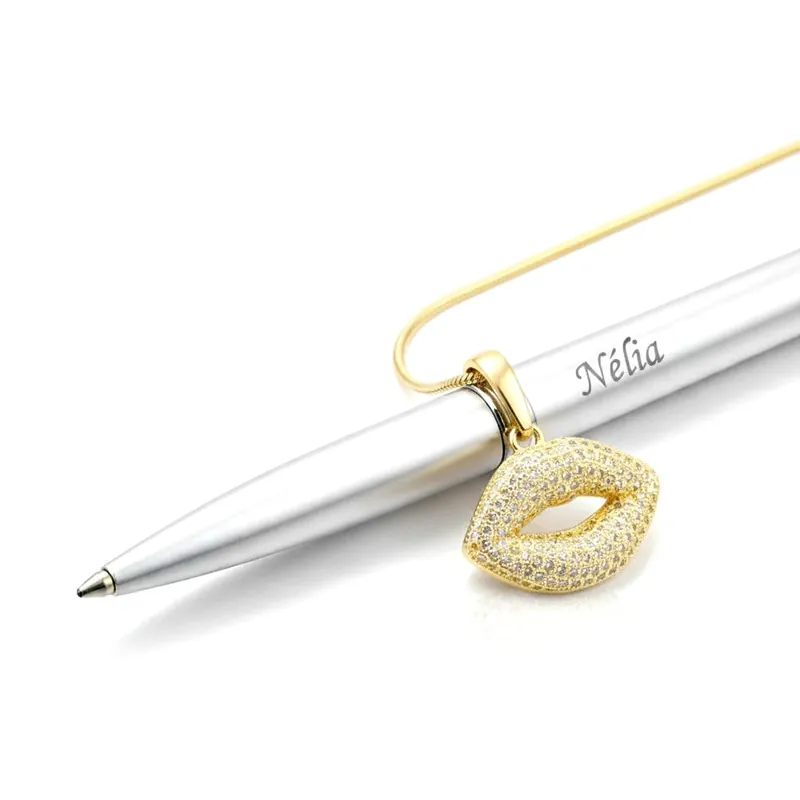 Collier pour femme chaîne ornée d'un joli pendentif en forme de bouche serti de zirconiums Populaire