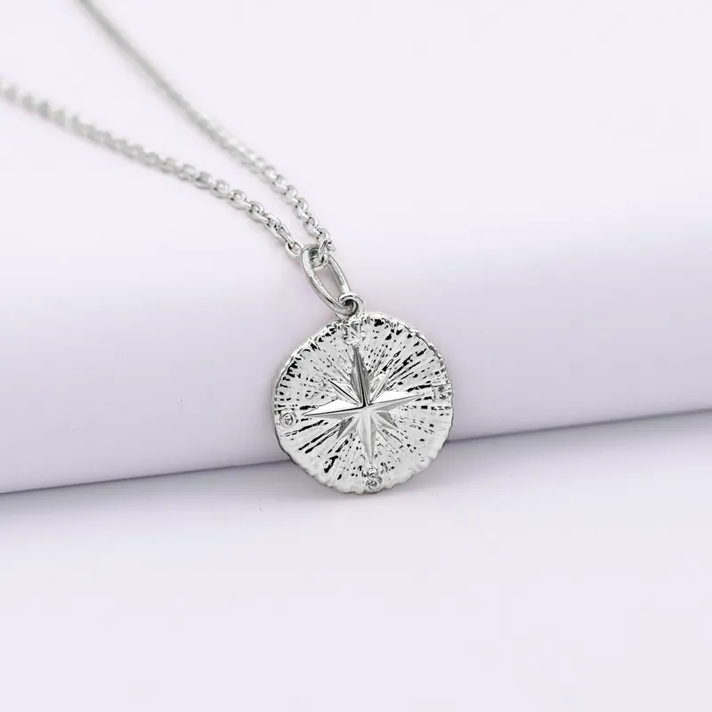 Réduction Pendentif enfant personnalisé médaille gravée argent rose des vents texturée 14 mm