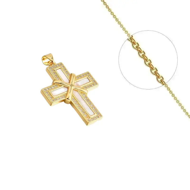 Collier doré chaîne et pendentif croix religieuse nacre orné de zirconiums sertis Solde