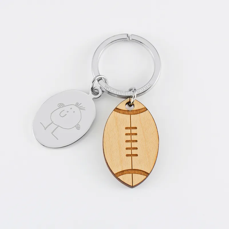 Promotion Saisonnière Porte clé personnalisé médaille gravée ovale acier et breloque bois rugby