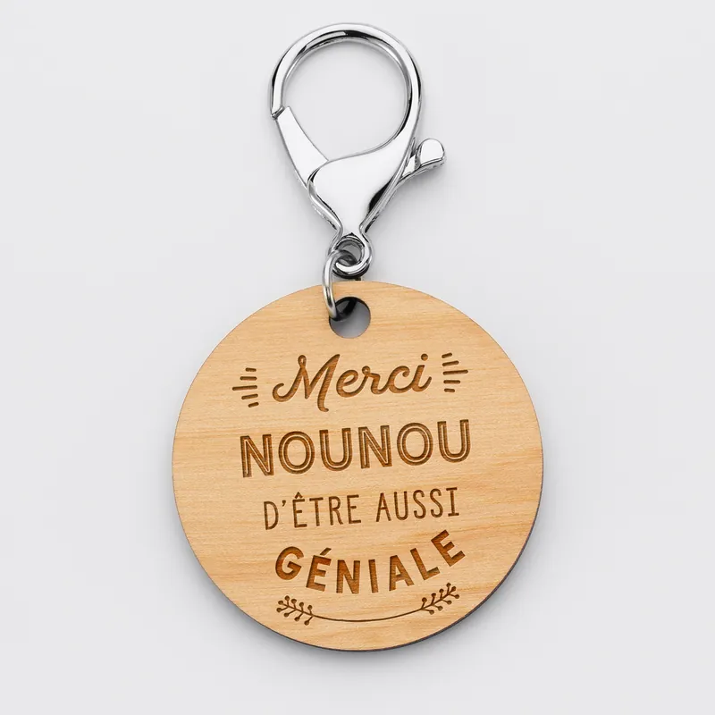 Acheter Direct Porte-clés gravé bois médaille ronde 50 mm - Edition spéciale \\"Merci Nounou\\"