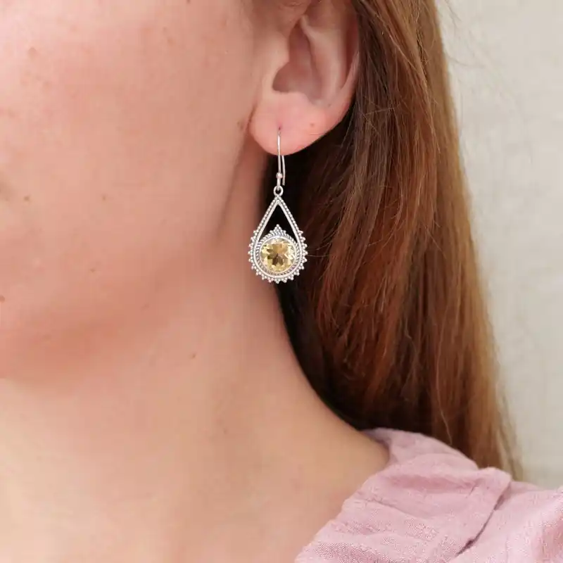 Vente Directe Boucles d'oreilles gouttes argent cisele et Citrine