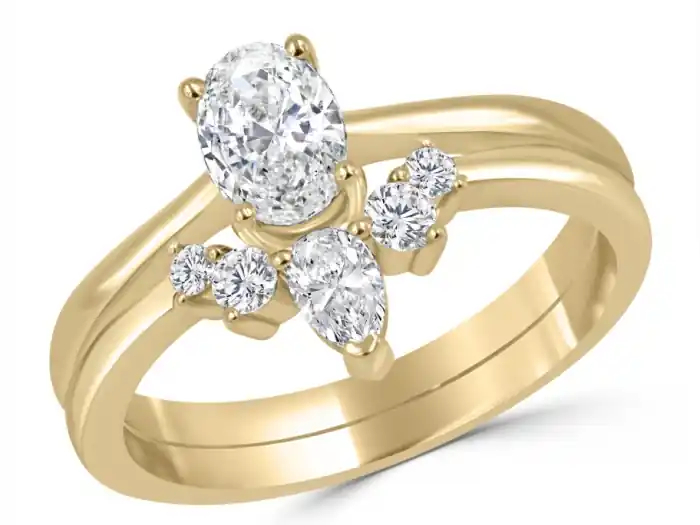 Set d'alliances Martha diamant de laboratoire ovale et diamant poire en or jaune 14k Vente Flash