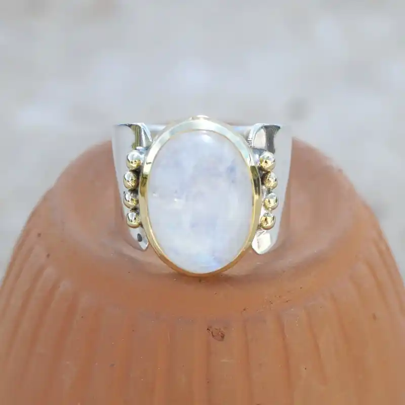Acheter Direct Bague large en Pierre de lune sur monture doree en argent T61