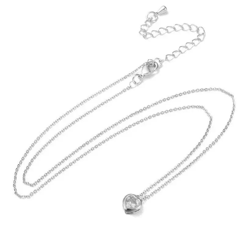 Collier argenté chaîne et pendentif cœur zirconiums blanc Prix Bas