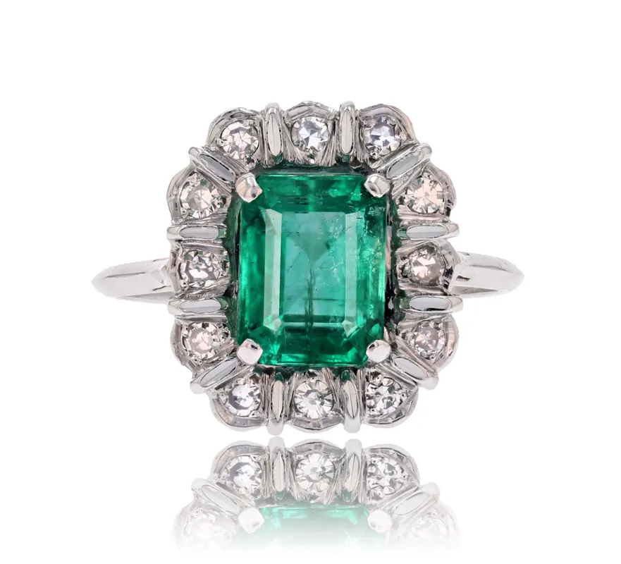 Tendance Bague fleur émeraude et diamants
