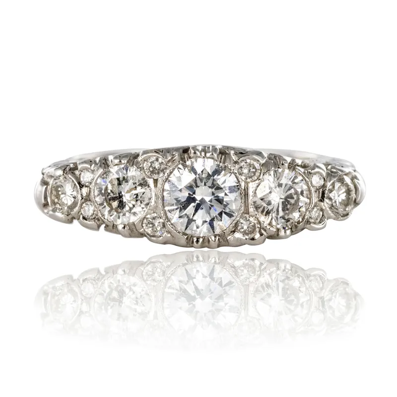 Nouvelle Collection Bague diamants en jarretière
