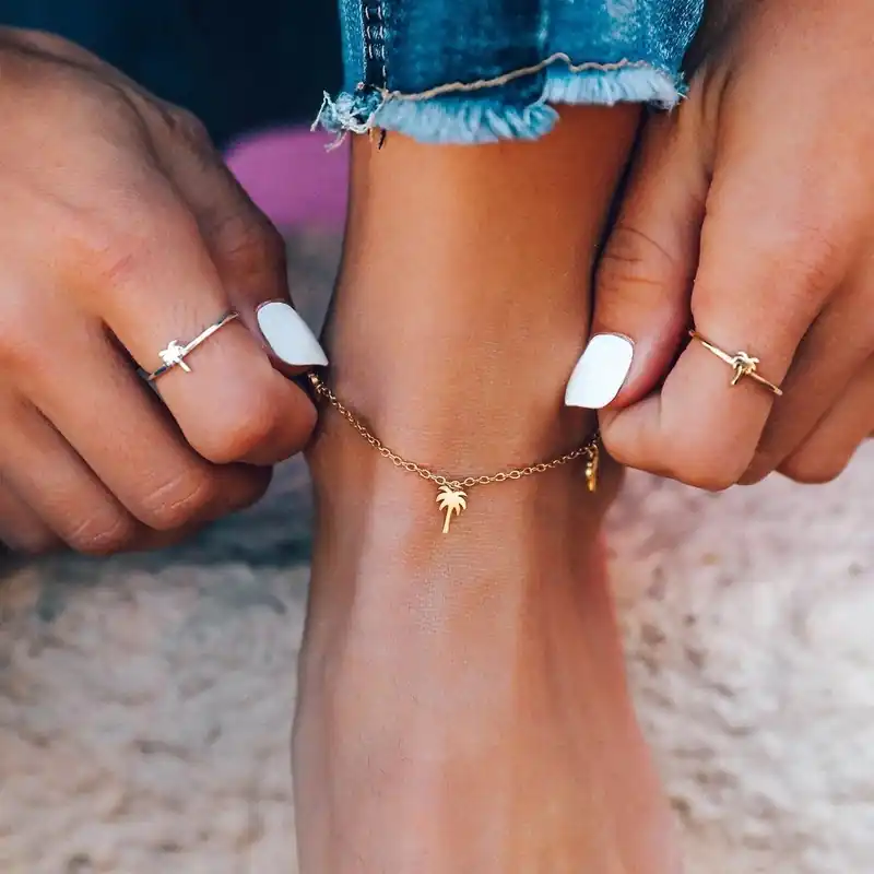 Tendance Bracelet de cheville doré avec pendentif palmier – Bijou estival tendance | Jessemade