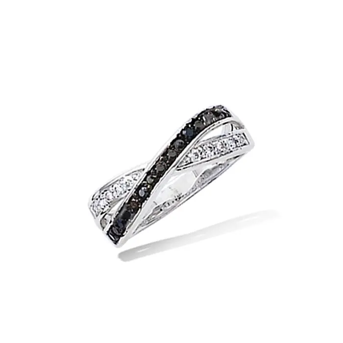 Réduction Bague croisée avec oxydes noirs et blancs