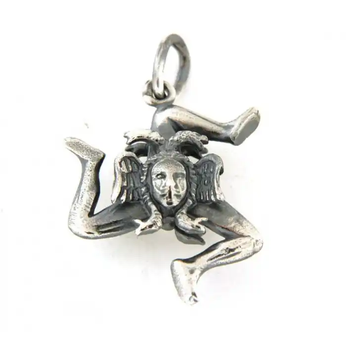 Achetez Aujourd’hui Pendentiftrinacria en argent vieilli