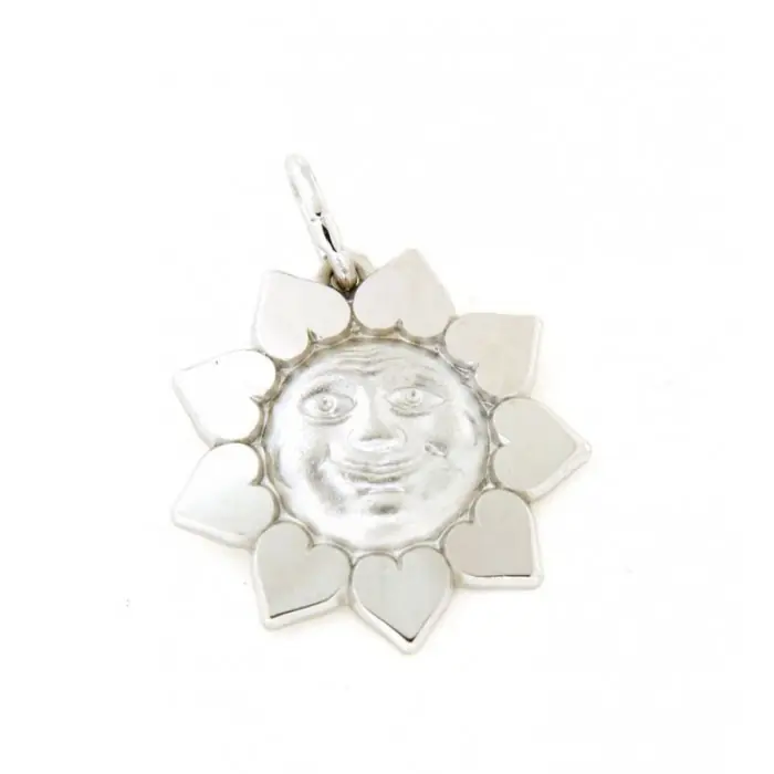 Tendance Pendentif soleil petits cœurs en argent