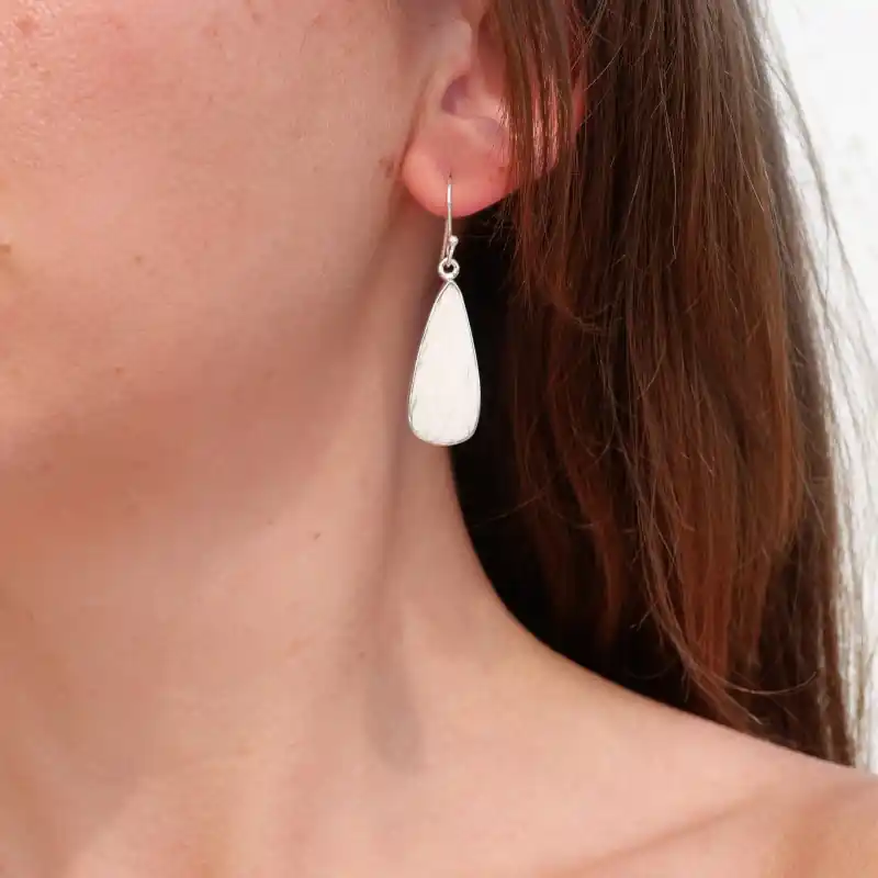 Prix Réduit Boucles d'oreilles gouttes pierre Scolecite blanche