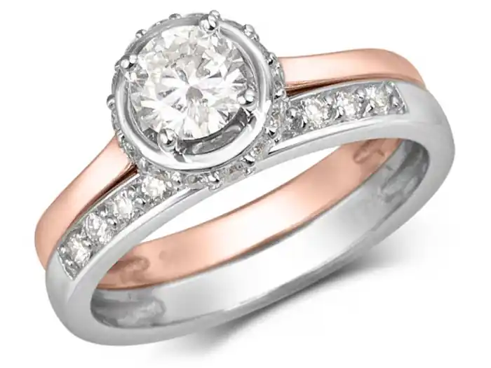 Prix Réduit Set d'alliances Radiance solitaire et courrone à diamants en or rose et blanc 14k