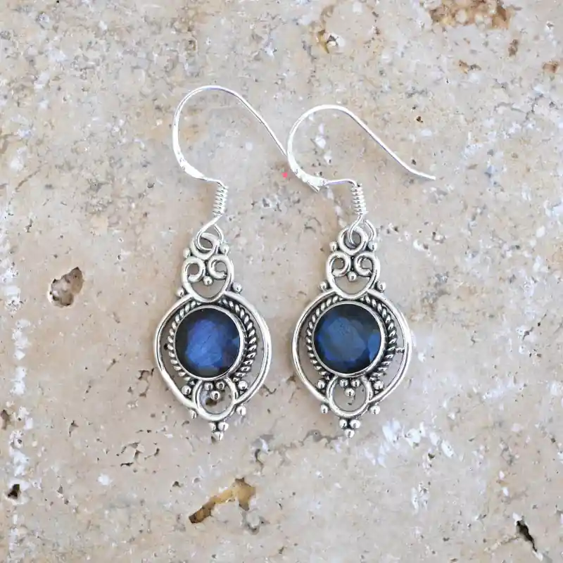 Produit De Marque Boucles d'oreilles pierre ronde en Labradorite et argent ajoure