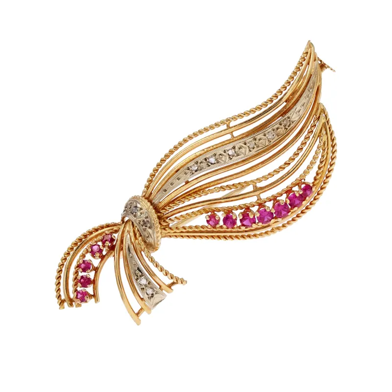 Prix Cassé Broche ancienne en or ajourée diamants et rubis