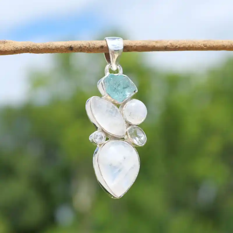 Vente Flash Pendentif argent 6 Pierres de lune Apatite et Topaze (blanc) (bleu)