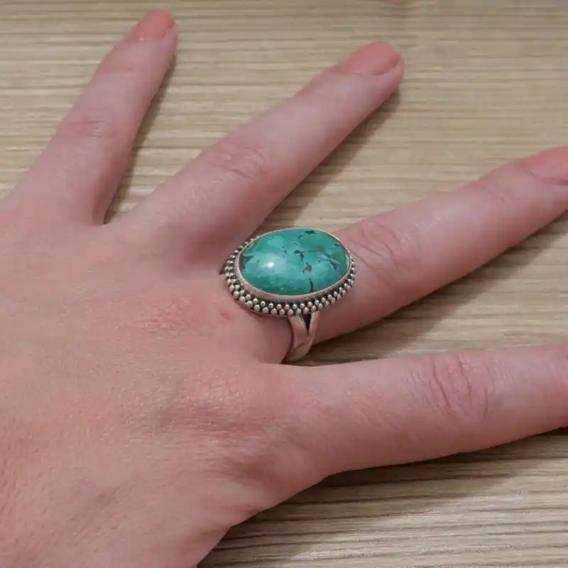 Solde Bague ovale argent cisele et Turquoise du Tibet (bleu) T58