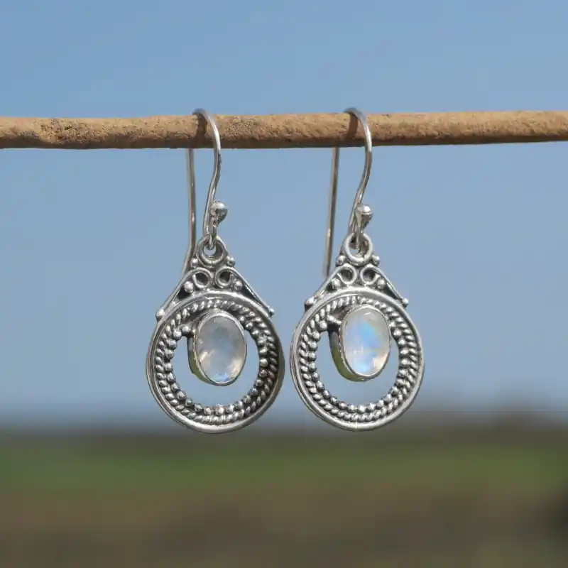 Meilleur Prix Boucles rondes ajourees Pierre de lune et argent (blanc)