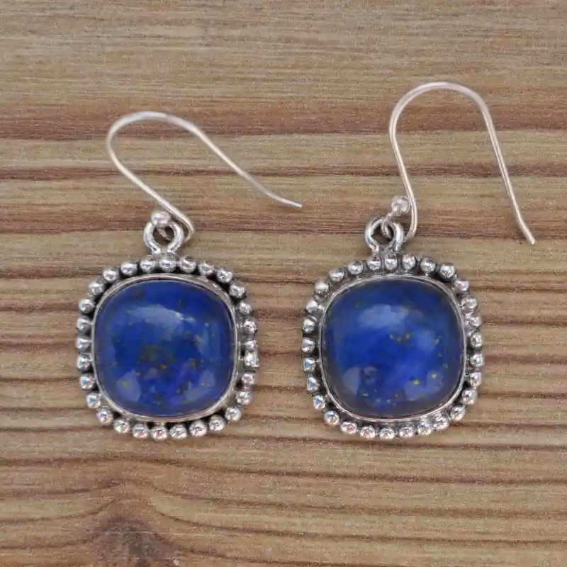 Premium Boucles d'oreilles carrees en argent cisele et Lapis lazuli (bleu)