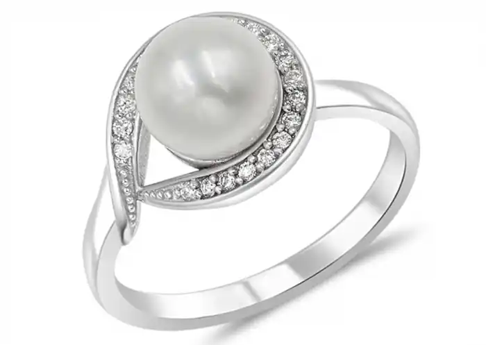 Petit Prix Bague Yua perle de culture et diamants en halo surmonté en or blanc 14k