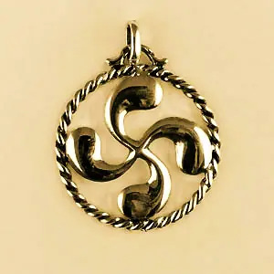 Prix Réduit PENDENTIF BASQUE | Pendentif Plaqué Or CROIX BASQUE CORDON | BIJOUX BASQUES | MADILAR |