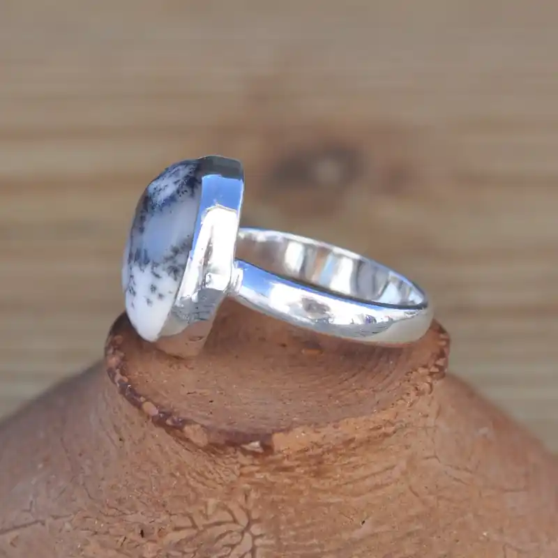 Produit De Marque Bague ovale en argent et pierre Agate dendrite (noir) (blanc) T56