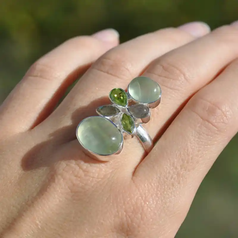 Premium Bague multipierres en argent et Prehnite Peridot et Labradorite (vert) (bleu) T63