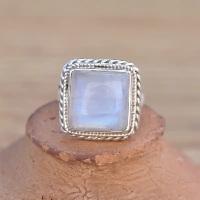 Pas Cher Petite bague carre argent torsade et Pierre de lune irisee (blanc) T52