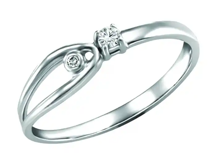 Bague Enola diamant canadien solitaire épaulé design asymétrique en or blanc 10k Petit Prix