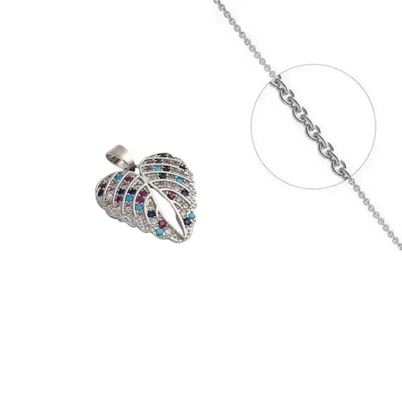 Commander Maintenant Collier rhodié chaîne et pendentif ailes en forme de cœur orné de zirconiums couleurs