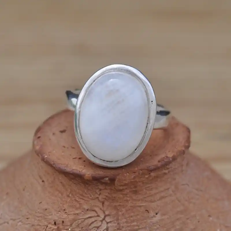 Meilleur Choix Bague ovale argent et Pierre de lune bombee (blanc) T55