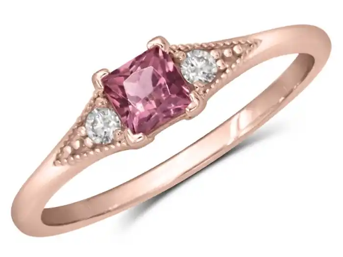 Quantité Limitée Bague Rosbelle tourmaline taille princesse et diamants style vintage en or rose 10k pour femme