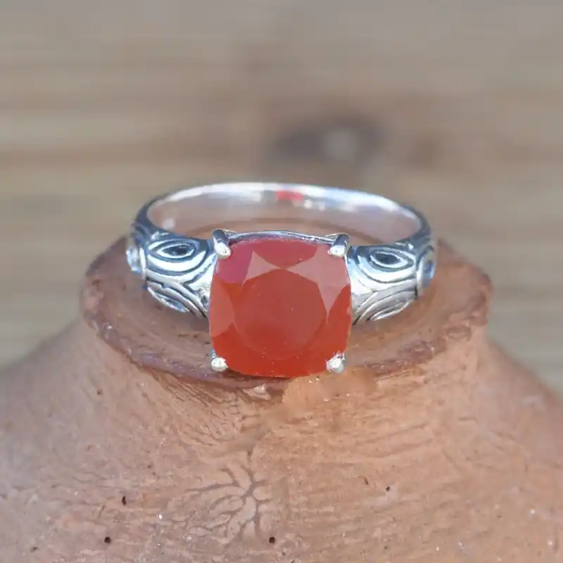 Usine Directe Bague argent cisele et pierre haute en Cornaline orange T61