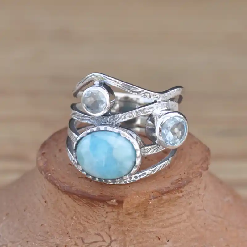 Tendance Bague 3 pierres Larimar et Topaze bleue argent martele T52