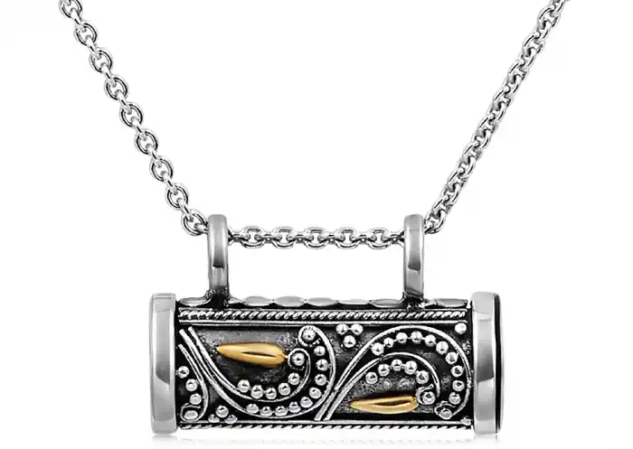 Pendentif reliquaire tube antique horizontal volutes et millegrain en argent et or 18k sur chaine rhodié Top Vente