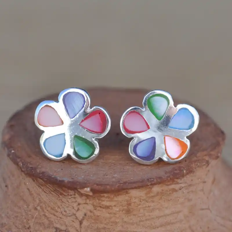 Puces d'oreilles fleur en argent et Nacre coloree Offre Spéciale