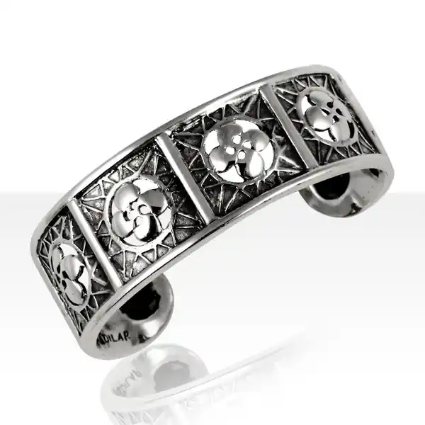 Prix Réduit BIJOUX ANCIENS BASQUES | Bracelet Argent ESCLAVE CARRE CROIX BASQUE | BIJOUX BASQUES | MADILAR |