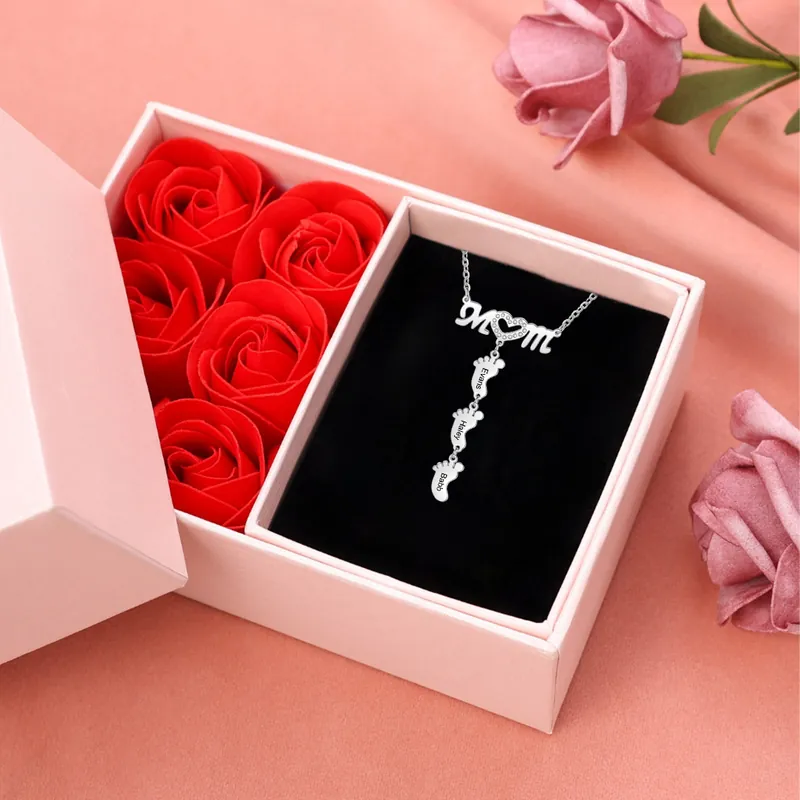Prix Bas Collier Pied Bébé 3 Prénoms Personnalisés pour Maman