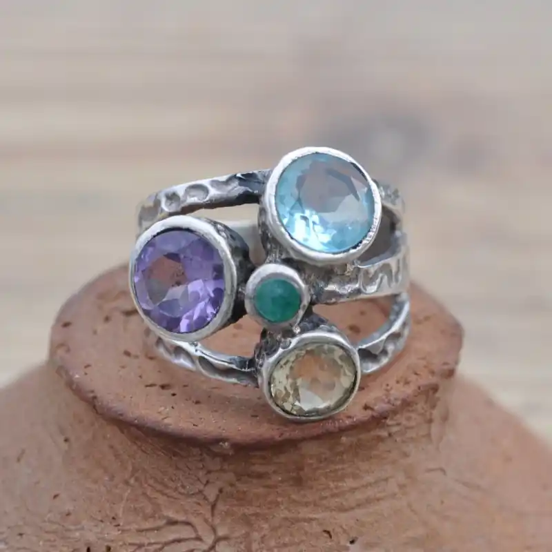Usine Directe Bague en argent martele et 4 pierres rondes facettees (multicolore) T53