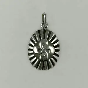 Premium BIJOUX BASQUES ARGENT | Médaille Argent OVALE Croix BASQUE CORDON | BIJOUX REGIONAUX | MADILAR |