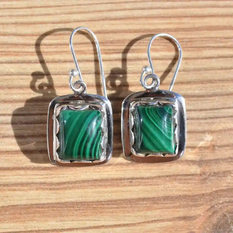 Boucles d'oreilles rectangulaires pierre Malachite couronnee argent Solde