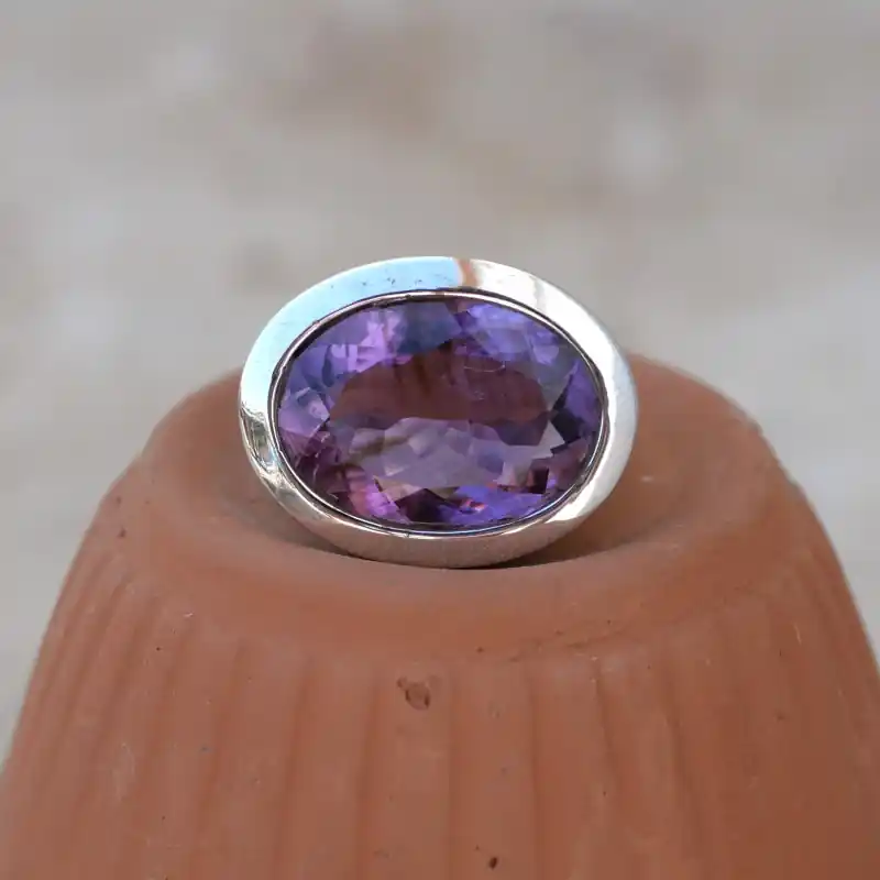 Quantité Limitée Bague horizontale argent et pierre ovale en amethyste (violet) T54\\/56\\/59