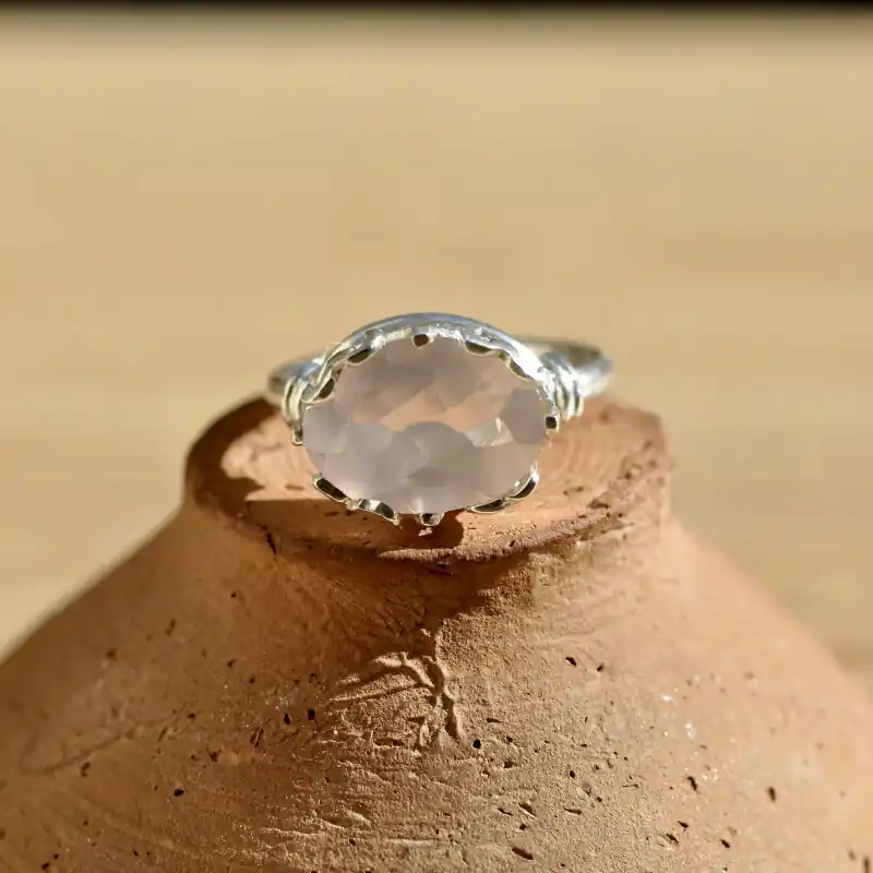 Offre Du Jour Bague couronne en pierre Quartz rose sur monture en argent (rose) T55