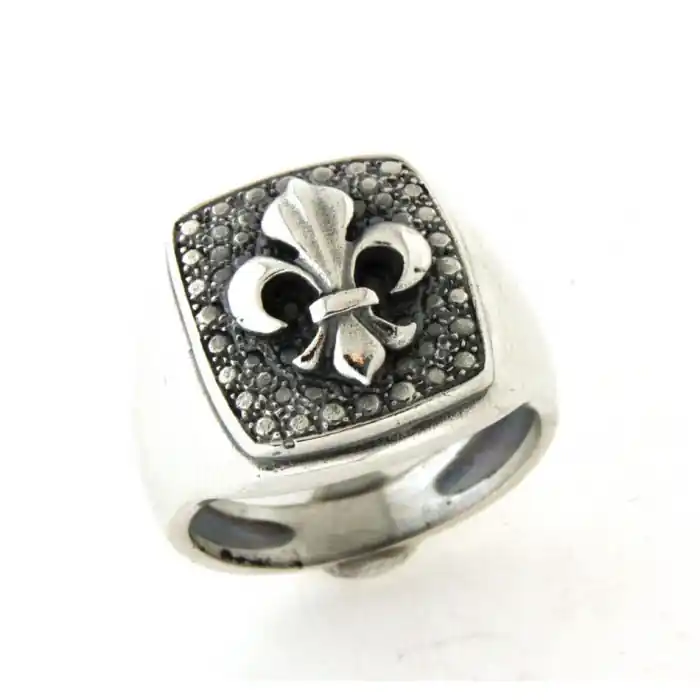 Tendance Chevalière argent fleur de Lys