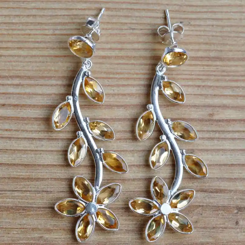 Prix Promo Boucles d'oreilles clous argent 11 pierres en citrine facettees
