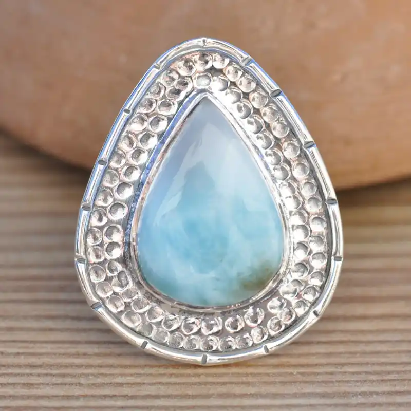 Top Vente Grosse bague goutte monture en argent martele et pierre Larimar T55