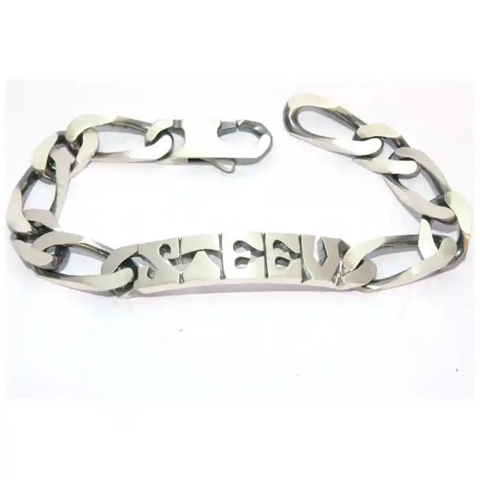 Gourmette argent homme maille figaro avec prénom découpé compris Offre Exclusive